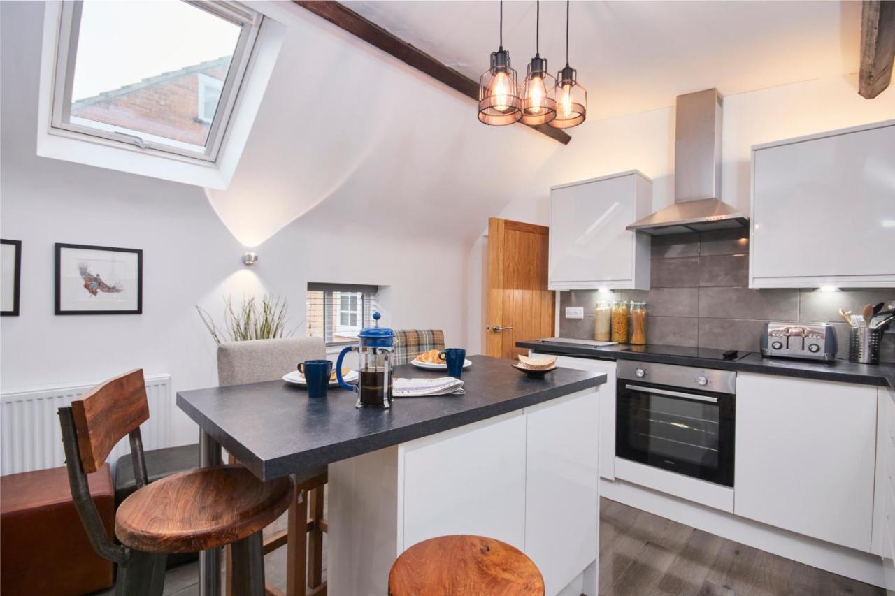 The Nutcracker Suite - Self Check-In, Self-Catering Apartment For East Midlands Airport ケグワース エクステリア 写真