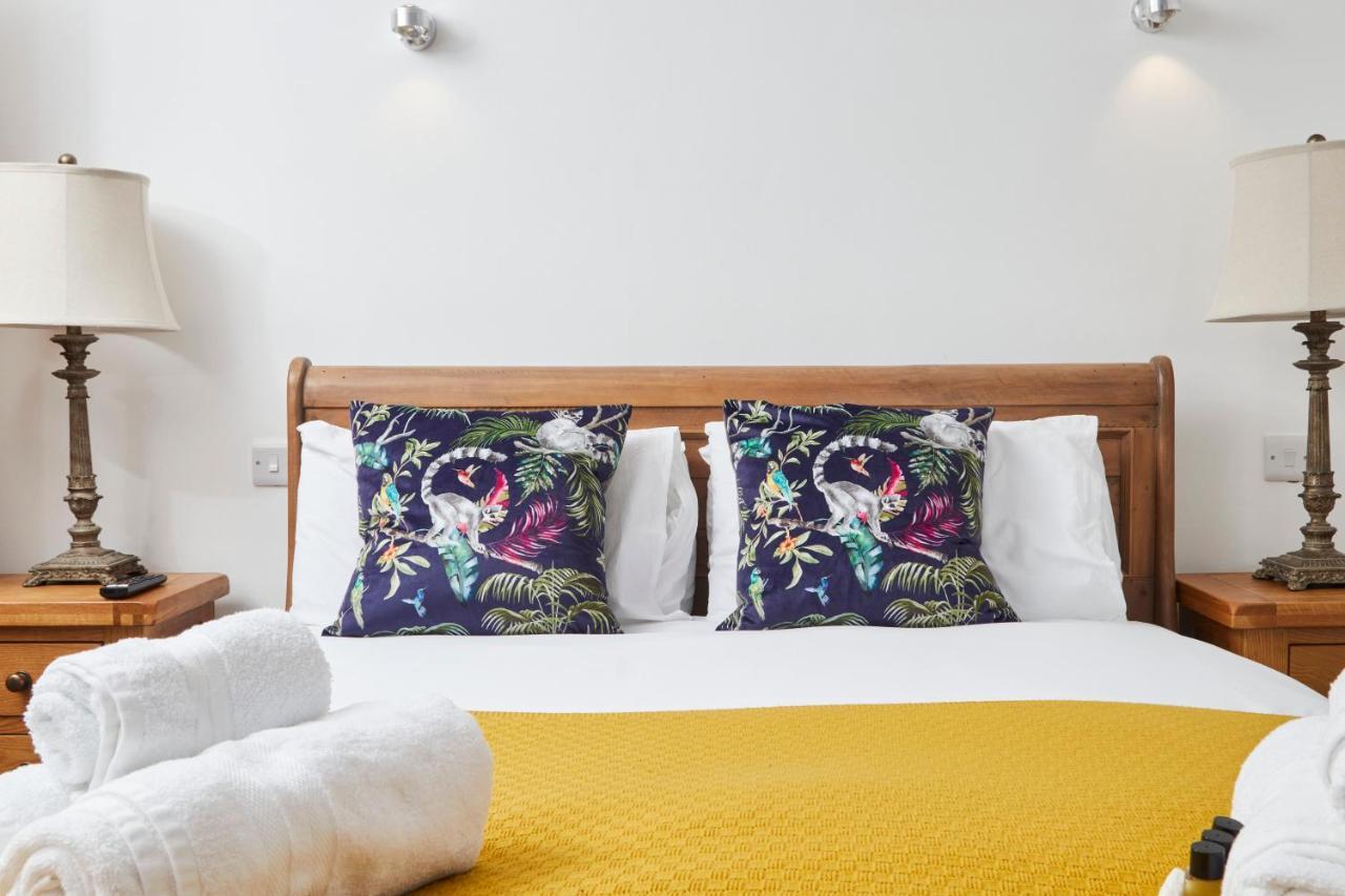 The Nutcracker Suite - Self Check-In, Self-Catering Apartment For East Midlands Airport ケグワース エクステリア 写真
