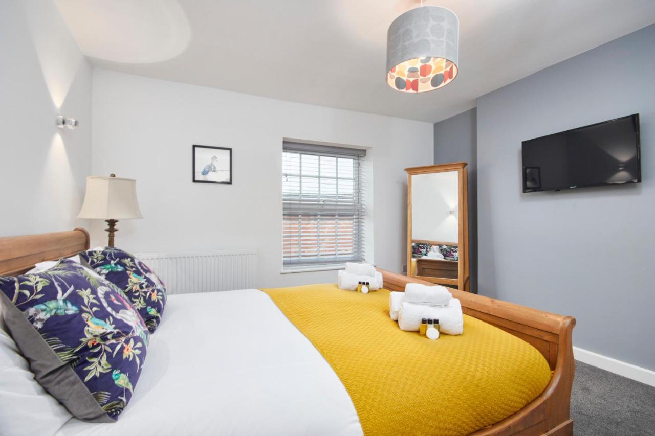 The Nutcracker Suite - Self Check-In, Self-Catering Apartment For East Midlands Airport ケグワース エクステリア 写真