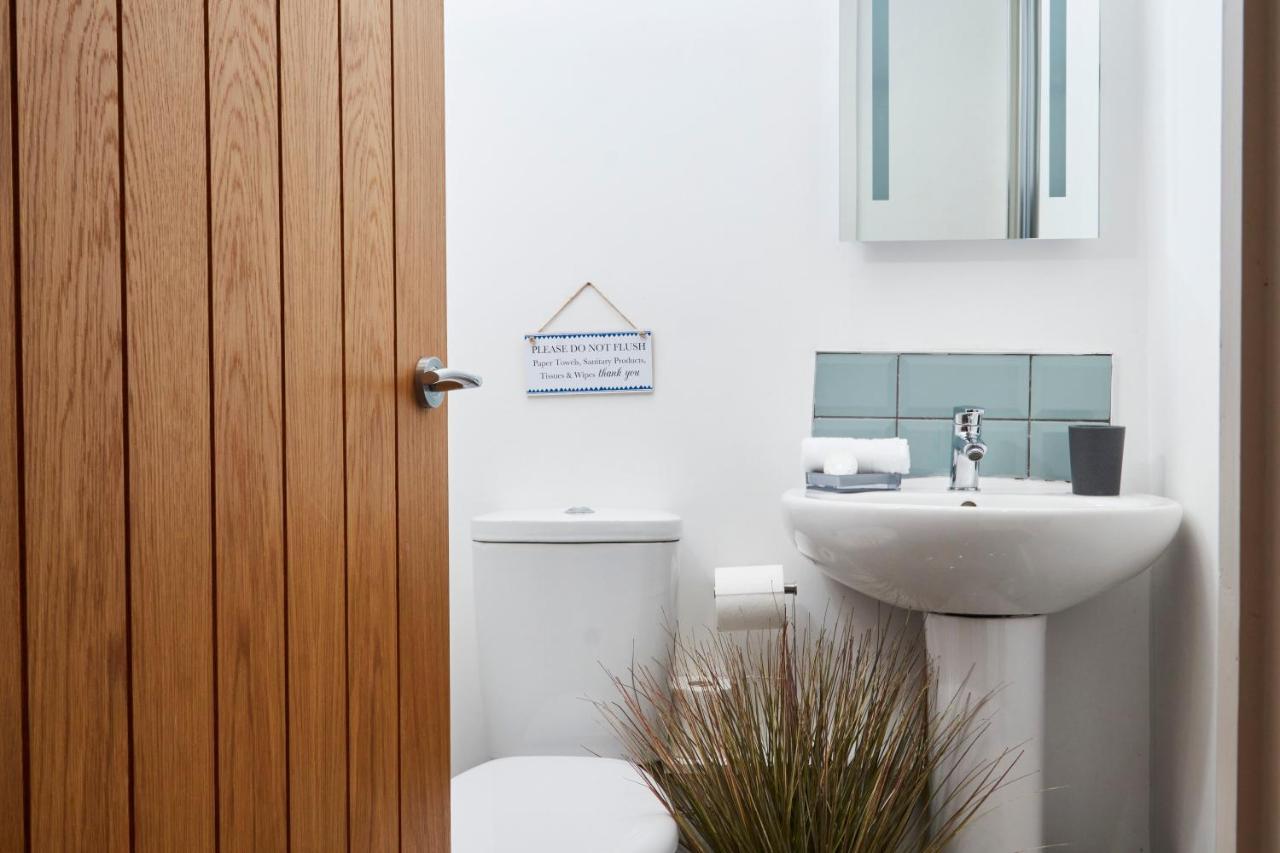 The Nutcracker Suite - Self Check-In, Self-Catering Apartment For East Midlands Airport ケグワース エクステリア 写真